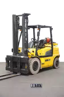 Empilhador a gás 2014  Hyundai 50L-7A (1)