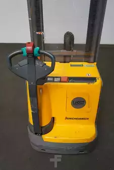 Wózek wysokiego podnoszenia 2019  Jungheinrich EJC 212 Li-Ion (3)