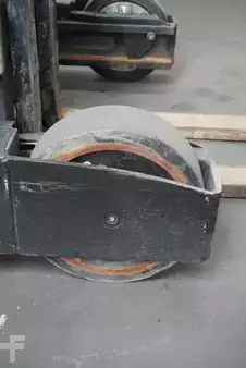 Schubmaststapler 2017  BT RRE 200 (6)