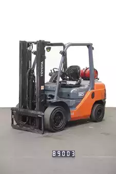 LPG VZV 2018  Toyota 06-8FG30F (1)