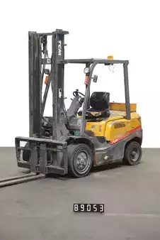 Diesel Forklifts 2007  TCM FHD30T3 (1)