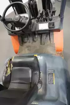 Empilhador diesel 2007  Toyota 62-7FDF25 (3)