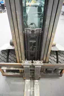 Empilhador diesel 2012  Nissan YG1D2A32Q (5)