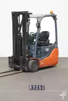 Electric - 3 wheels 2019  Toyota 8FBEK18T (1)