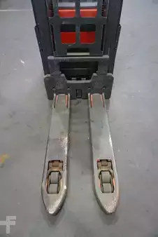 Pinontavaunu 2020  Linde D 10 AP (5)