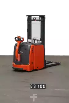 Pinontavaunu 2017  Linde D 12 (2)