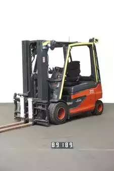 Sähkö - 4 pyör 2021  Linde E 30 L-01 (1)