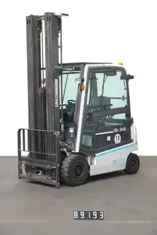 Elektryczne 4-kołowe 2016  Unicarriers G1Q2L25Q (1)