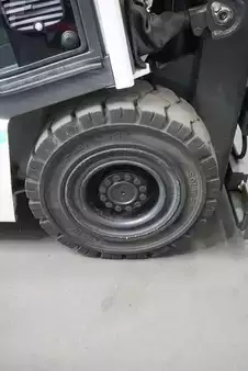 Elektryczne 4-kołowe 2016  Unicarriers G1Q2L25Q (6)