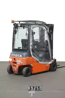 Elektryczne 4-kołowe 2020  Toyota 8FBM20T (2)