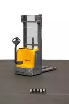 Pallet Stackers 2016  Jungheinrich EJC 110 (2)
