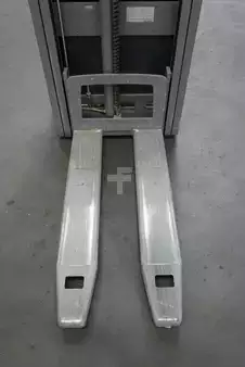 Pallet Stackers 2016  Jungheinrich EJC 110 (5)