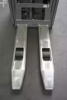 Pallet Stackers 2016  Jungheinrich EJC 214 (5)