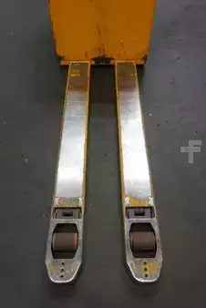 Electric Pallet Trucks 2020  Jungheinrich ERE 225 (5)