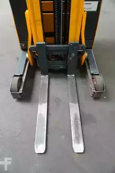 Reach Truck 2004  Jungheinrich ETV 214 (5)