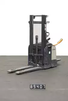 Pallestabler 2015  Crown ETI 40 40 1.6 TF (1)
