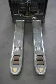 Pallestabler 2015  Crown ETI 40 40 1.6 TF (5)
