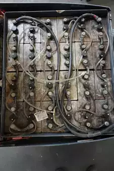 Carrelli elettrici 3 ruote 2012  Toyota 8FBET18 (4)