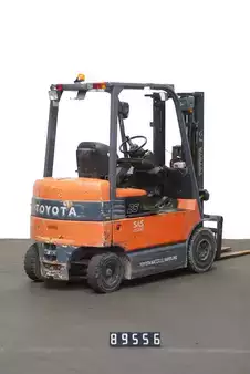 Elektryczne 4-kołowe 2008  Toyota 7FBMF25 (2)