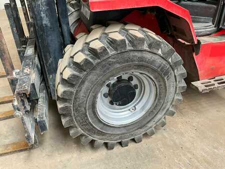 Geländestapler 2011  Manitou MC 40 (7)