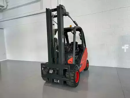 Carretilla elevadora diésel 2019  Linde H30D-02 (2)