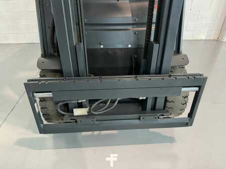 Eléctrica de 4 ruedas 2019  Linde E25-01 (6)