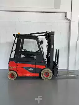 Eléctrica de 4 ruedas 2018  Linde E25-01 EVO  LI-ION (1)