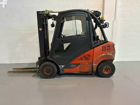 Wózki widłowe diesel 2014  Linde H25D-02 Air condit + heating (1)