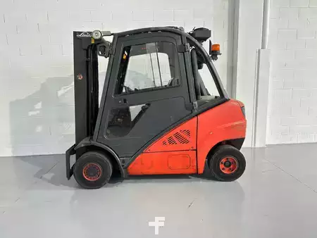 Wózki widłowe diesel 2012  Linde H25D-01 Air condit + heating (1)