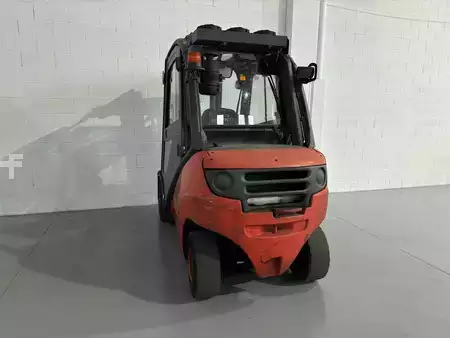 Wózki widłowe diesel 2012  Linde H25D-01 Air condit + heating (7)