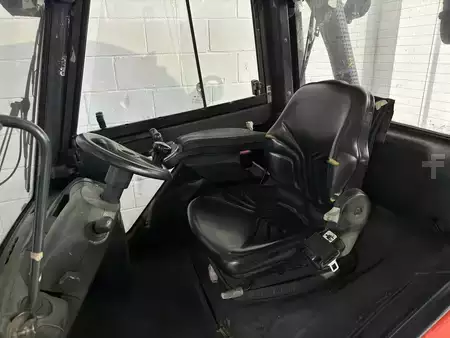 Wózki widłowe diesel 2012  Linde H25D-01 Air condit + heating (8)