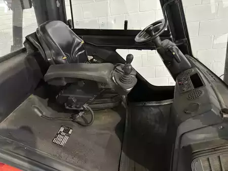 Wózki widłowe diesel 2012  Linde H25D-01 Air condit + heating (9)