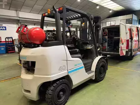 Nestekaasutrukki 2022  Unicarriers FG40NT  Top-Angebot !! (2)