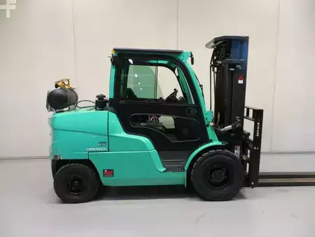 Gas gaffeltruck 2014  Mitsubishi FG55 (1)