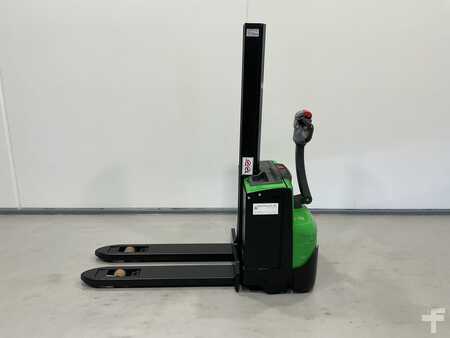 Ruční vysokozdvižný vozík 2017  Cesab S208L (3)