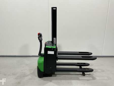 Pallestabler 2017  Cesab S208L (1)