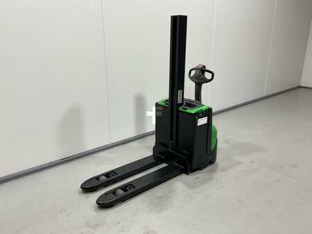 Pallestabler 2017  Cesab S208L (4)