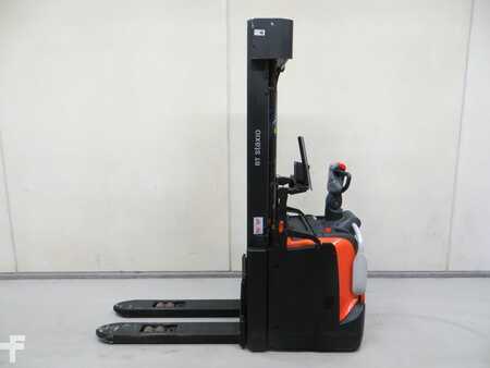 VZV s plošinou pro řidiče 2018 BT SPE140L (2)