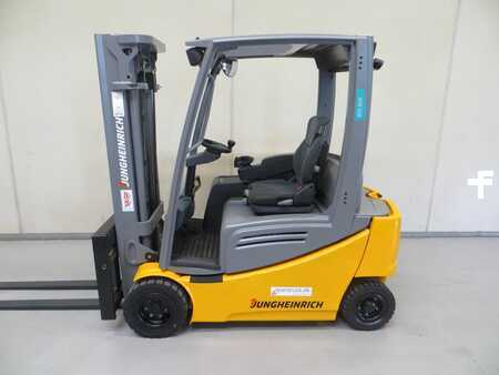 Elektro čtyřkolový VZV 2016 Jungheinrich EFG 318K (2)