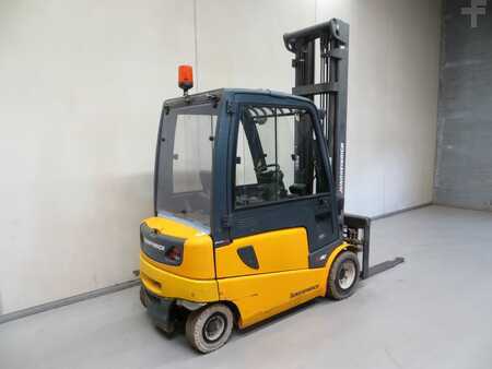 Elektro čtyřkolový VZV 2001 Jungheinrich EFG-VAC 30 (4)