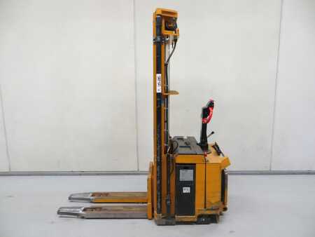 Stackers Stand-on 2001  BV S14I FFTL (2)