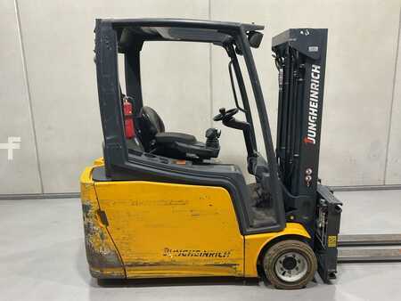 Elektro tříkolové VZV 2014 Jungheinrich EFG 218 SP 300ZZ (1)