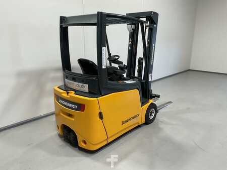 Elektro tříkolové VZV 2009 Jungheinrich EFG 216 (2)