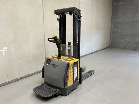 Stackers Stand-on 2010  Atlet TS/140SDTFVP480 (2)