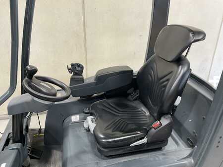 Elektro čtyřkolový VZV 2012  Jungheinrich EFG 320 (5)