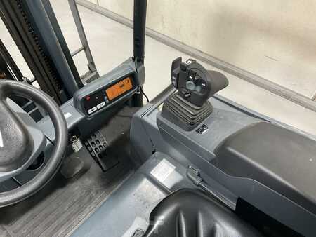 Elektro čtyřkolový VZV 2012  Jungheinrich EFG 320 (6)