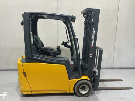 Elektro tříkolové VZV 2015 Jungheinrich EFG 220 SP 330ZZ (1)