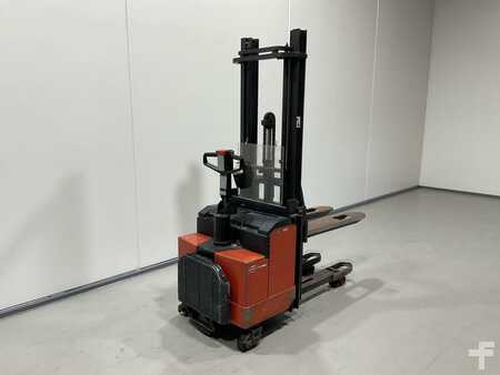 Stacker de condutor em pé 1995 BT LSF1250/11 (2)