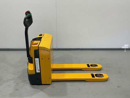 Niederhubwagen 2014  Jungheinrich EJE 116 (1)