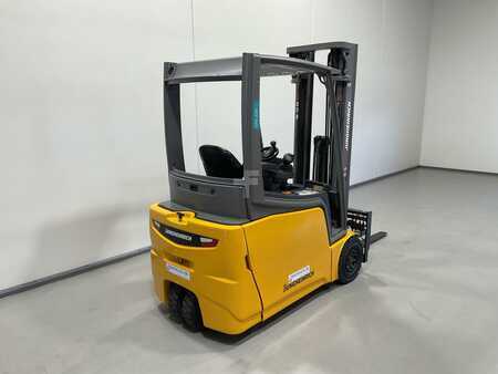 Elektro tříkolové VZV 2016 Jungheinrich EFG 216 (2)